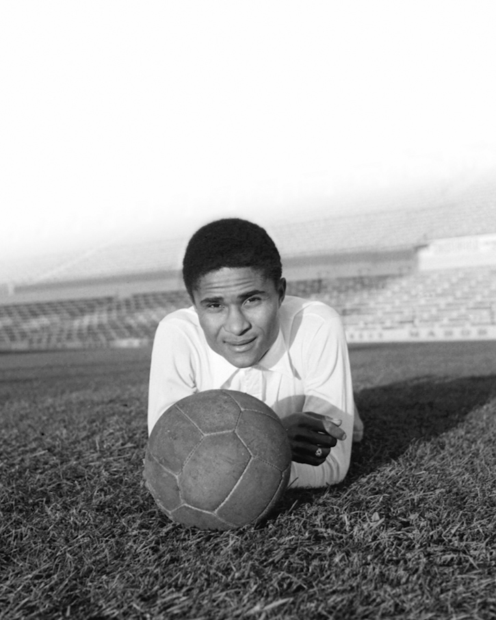 👑 A vida é breve, o Rei é eterno. Eusébio faria hoje 82 anos. 

#EPluribusUnum