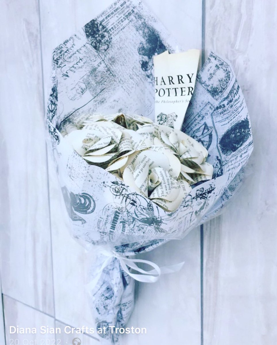 Handmade recycled book page paper roses - dianasiancrafts.etsy.com/listing/124627… - #etsy #etsyhandmade #harrypotter #weddingideas #weddingflowers #etsyshop