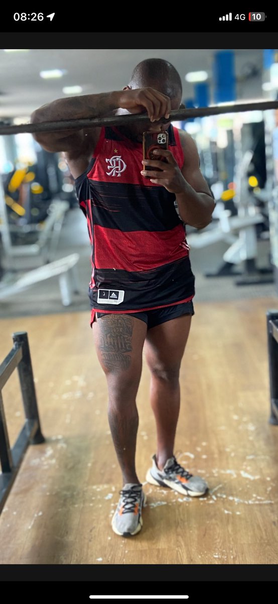 maodeourooo's tweet photo. 👻💪🏾 https://t.co/kqL97okylh