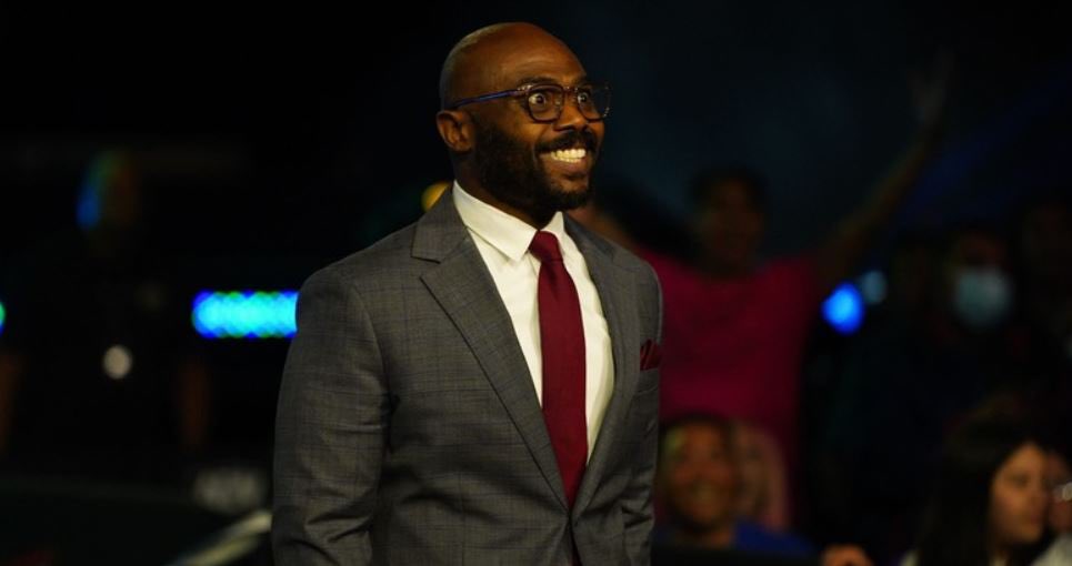 MZimmel's tweet photo. Inside the #NBAEW🧵 01/24
Stokely Hathaway: “Smoother than an Iverson crossover and more dashing than Shemar Moore, it’s Stokely Hathaway. I’m coping more cheeks than Doc Rivers leaving Philly and you are watching Inside the NBAEW.” #AEWDynamite
(1/17) https://t.co/kmszw0MC2T