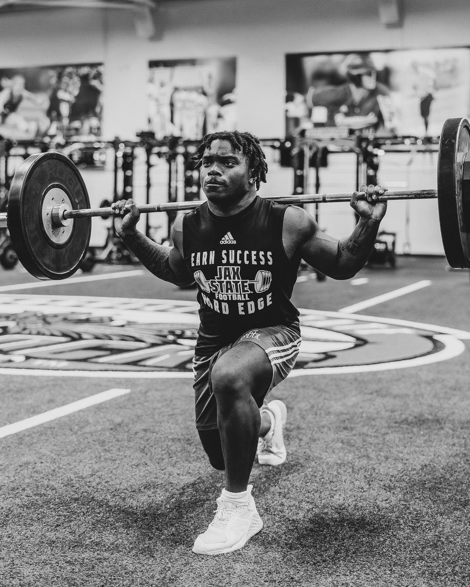 JaxStateFB's tweet photo. Workday ✔︎

#HardEdge | #EarnSuccess https://t.co/3tgPyXpvnd
