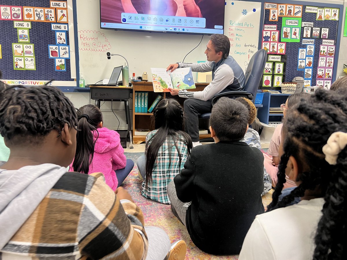 ChattanoogaFC's tweet photo. Thank you, Bess T. Shepard Elementary School for having us for another #ReadtoScore with Joseph Perez and Milo Garvanian π https://t.co/uNNejOgp4i
