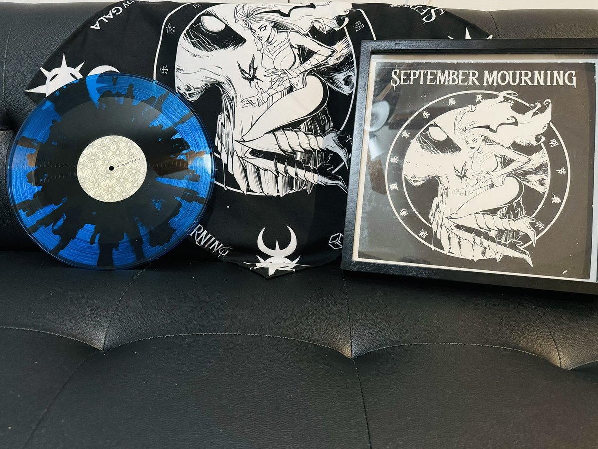 Ben_Varn's tweet photo. Who doesn’t love getting merch from their fav artists while utilizing Web3! @SeptmbrMourning @EmilyLazar_SM. Snagged some more from the @GoGalaMusic all access store https://t.co/dGrGZGrvEL