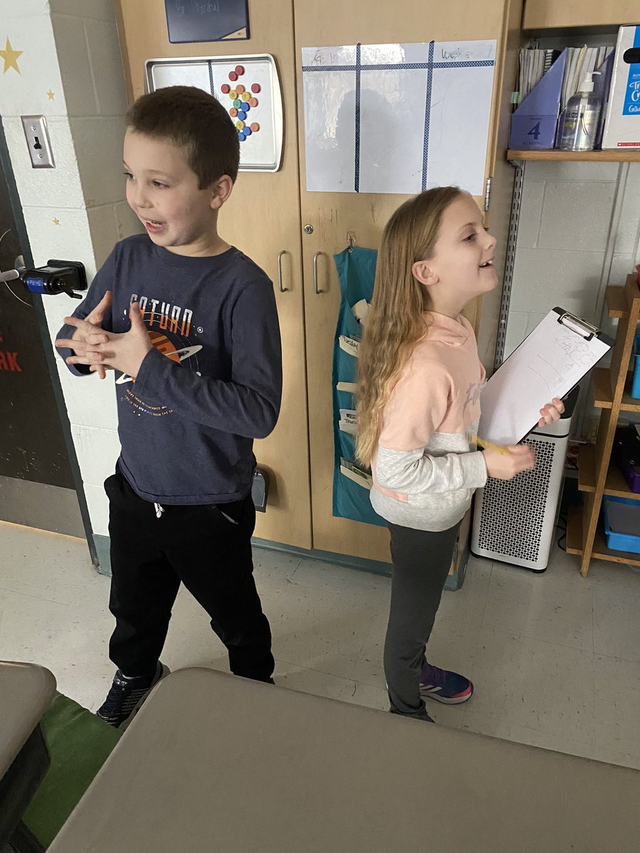 BridgetKay16's tweet photo. A little afternoon communication activity #SEL #navajoheight  #wesoar @palos128 https://t.co/3Ss60YGu1E