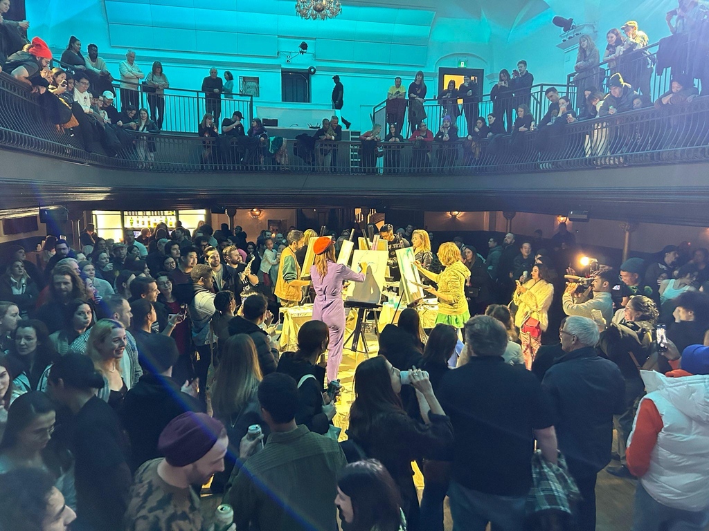 MayorOliviaChow's tweet image. It was a blast stopping by ArtBattle at the Great Hall last night. Painters have 20 minutes to produce a masterpiece!

I was so inspired, I decided to pick up a brush and paint too. 

Who else is getting excited for the upcoming year of the dragon? 🐉