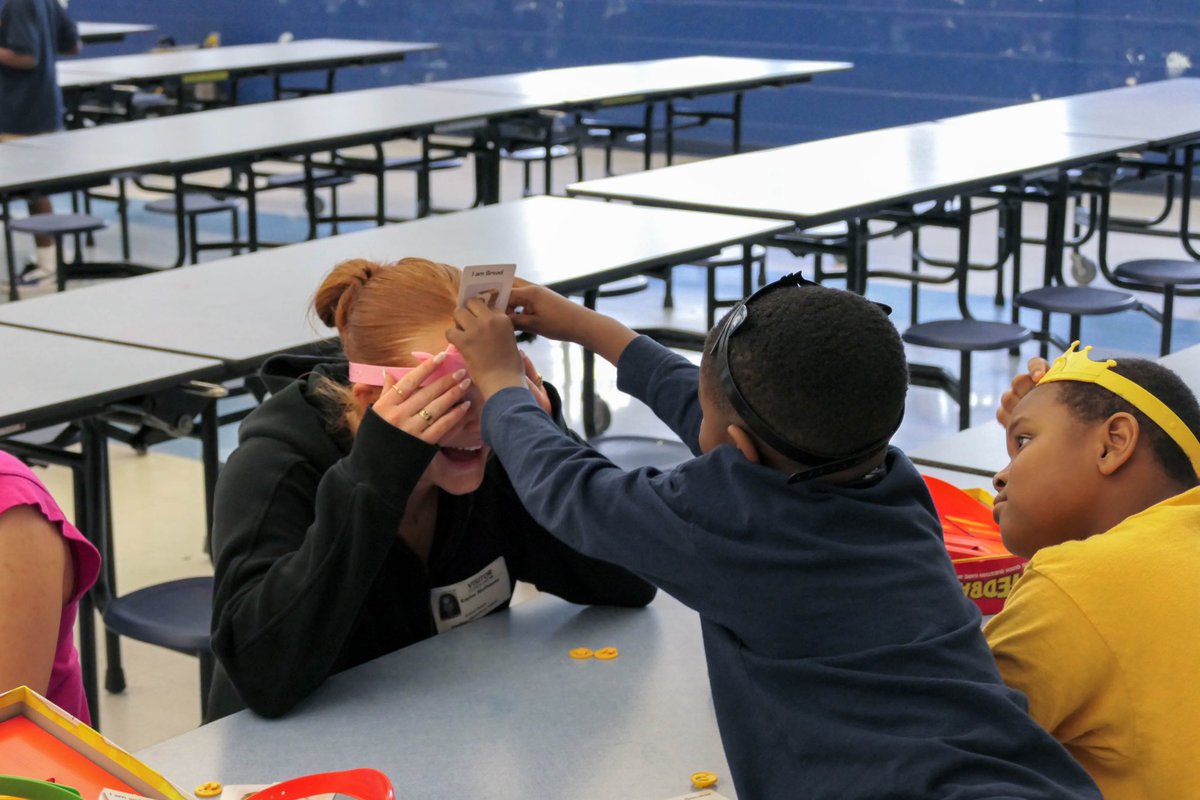 Kaylee Bluffstone (@kayleebluff) on Twitter photo Always fun building relationships with the students at Rawlings Elementary. Check out @edfoundationac to see how you can help: edfoundationac.org With just an hour a week, you too can make a big difference! <a href="/Fl_Victorious/">Florida Victorious</a> #FVFoundation Always fun building relationships with the students at Rawlings Elementary. Check out @edfoundationac to see how you can help: edfoundationac.org With just an hour a week, you too can make a big difference! <a href="/Fl_Victorious/">Florida Victorious</a> #FVFoundation