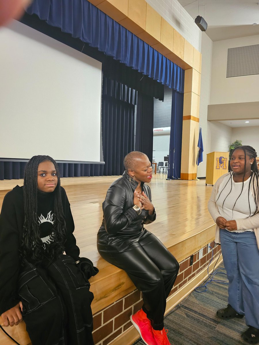 Yesterday, Manchester MS had the privilege to have Manchester HS alumna   Niki Kimbrough share her insights with our mentees. Niki is a UVA &amp; Syracuse University graduate with experience being a Broadway Actress, Singer, Fitness Trainer and Track &amp;  Field Student Athlete.