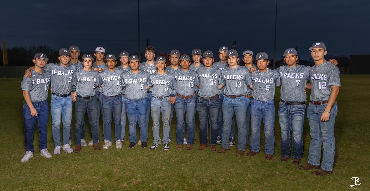 tanyamoes's tweet photo. Let’s go @PioneerBsbl1!
Thank you @JasonBreeden956 for the team pic!
(Missing Coach 
Rodriguez🏀) 
Can’t wait for the season to begin! https://t.co/jk6KQAsXdR