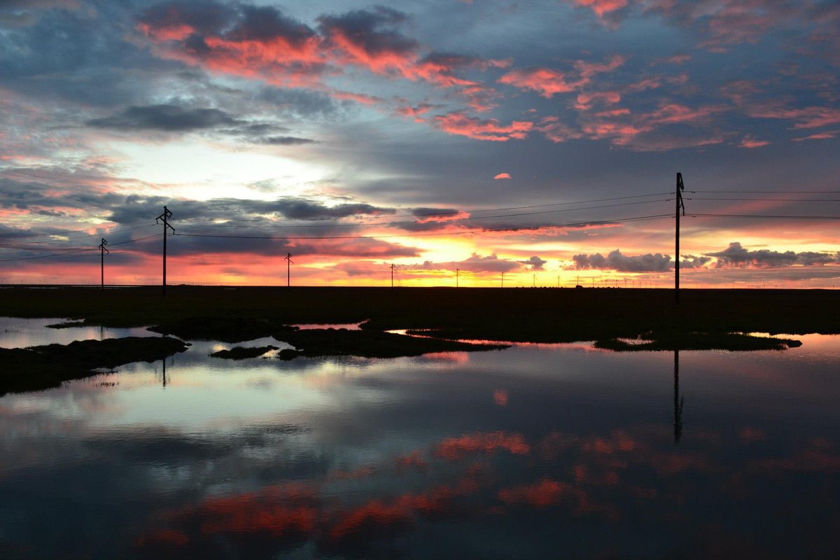 The real #Alaska

Another oilfield shot I took circa 2016 around midnight.

#nofilter #nikonoutdoors #nikonphotography #oilfield #nature #sunset #outdoors