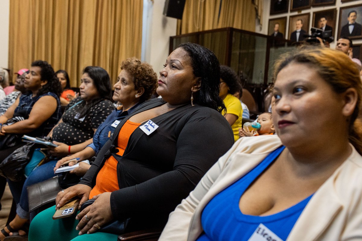 #MunicipioDeGuayaquil | Empresa Municipal de <a href="/viviendaep/">Vivienda EP</a>, @emapagye y <a href="/DASEAlcaldiaGye/">DASE Alcaldía Guayaquil</a> socializan con líderes barriales el proyecto habitacional “Villas de Sinaí”.

📰➡ bit.ly/3HzQy1D