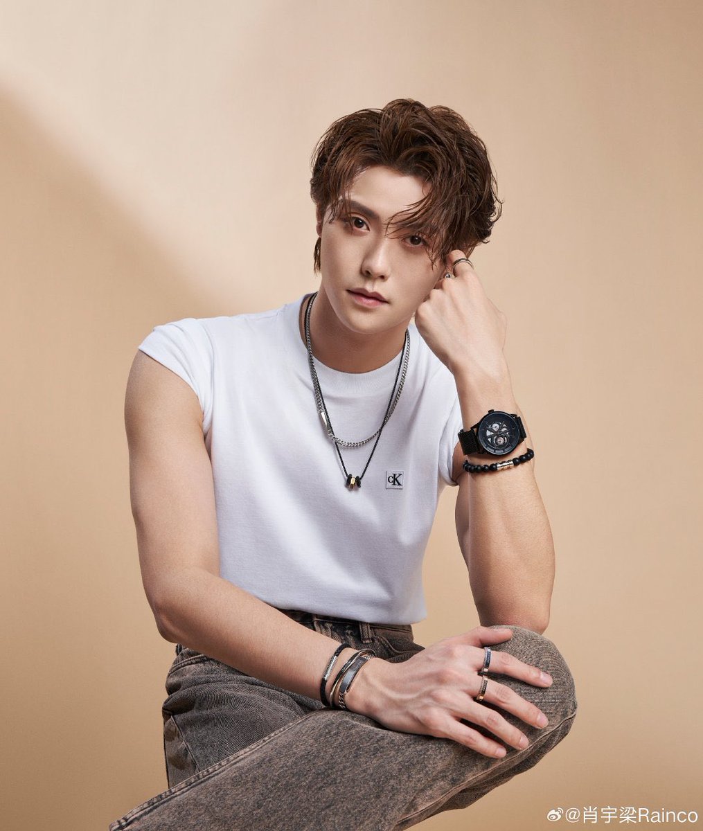 ForXiaoYuLiang's tweet photo. #xiaoyuliang for Calvin Klein timepieces. 

#肖宇梁 https://t.co/NyqvrIPgtI