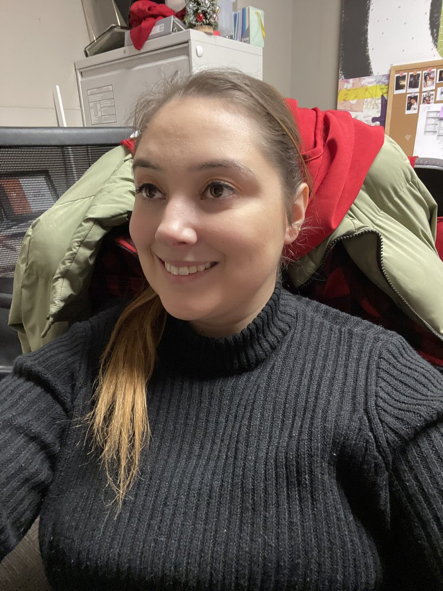 nikki93a's tweet photo. Me thinking I got hired at a store that doesn’t have serious issues vs me realizing I am once again walking into a shitshow https://t.co/Ote5BjotOX