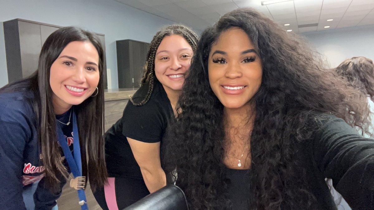 MsCooperTx's tweet image. Excited to be a part of this journey!#teacherleaderacademy #houstontla @kdparrott @DevoDouglas