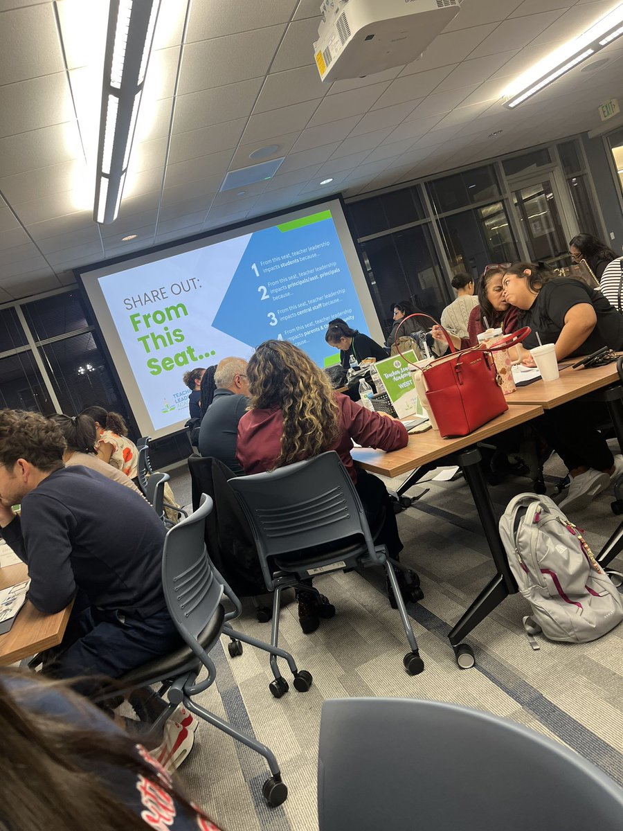 MsCooperTx's tweet image. Excited to be a part of this journey!#teacherleaderacademy #houstontla @kdparrott @DevoDouglas