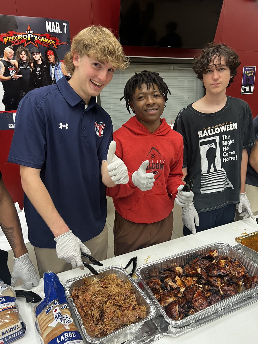 Can’t thank @coach_kenney and @CLHS_FAST (Falcon Athlete Service Team) enough for serving dinner to our theater program tonight. It was their last rehearsal before their show ‘Zombie Prom’ opens tomorrow. Go check it out. @CLHSFalcons @CCISDAthletics @ClearCreekISD @ClhsGirls