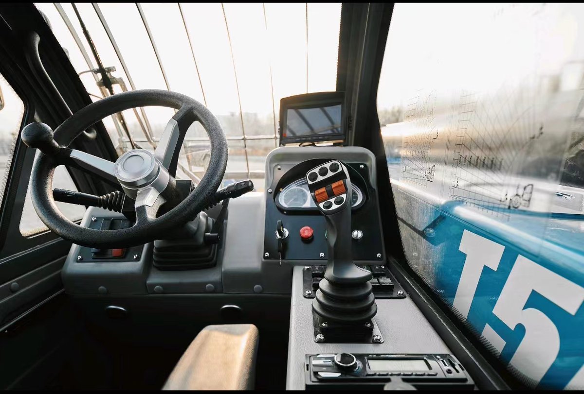 JHC Telehandler!
Comfortable！Safe！Convenient！
Bringing you the ultimate experience.📷
#telehandler  #forklift #Construction