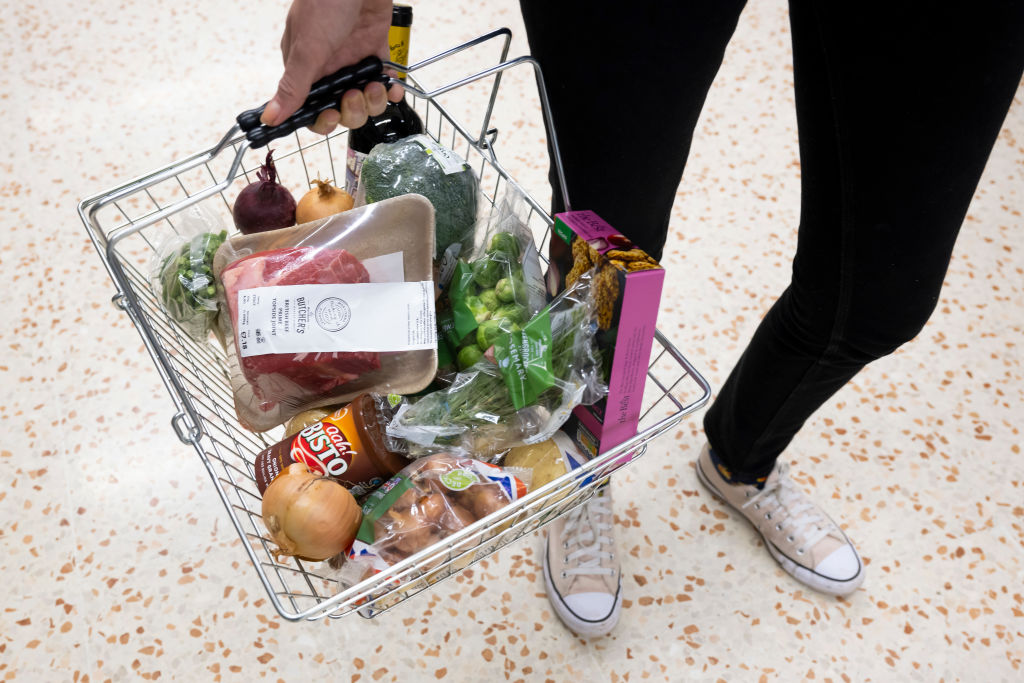 103.7 KISS FM (@kisschattanooga) on Twitter photo Chef on TikTok shares now-viral grocery shopping hack that might help you save money 🌽🍅🥒 <a href="/TheBruShow/">The Bru Show</a>
🎧: bit.ly/3SxQaah Chef on TikTok shares now-viral grocery shopping hack that might help you save money 🌽🍅🥒 <a href="/TheBruShow/">The Bru Show</a>
🎧: bit.ly/3SxQaah