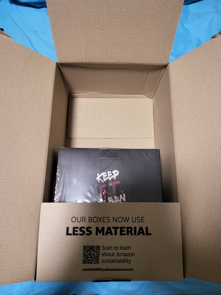 Heyallo's tweet image. I guess this also means less/zero packaging inside to secure my item during transit to prevent damage @AmazonAustralia ? (This isn't the first time I've had this happen)