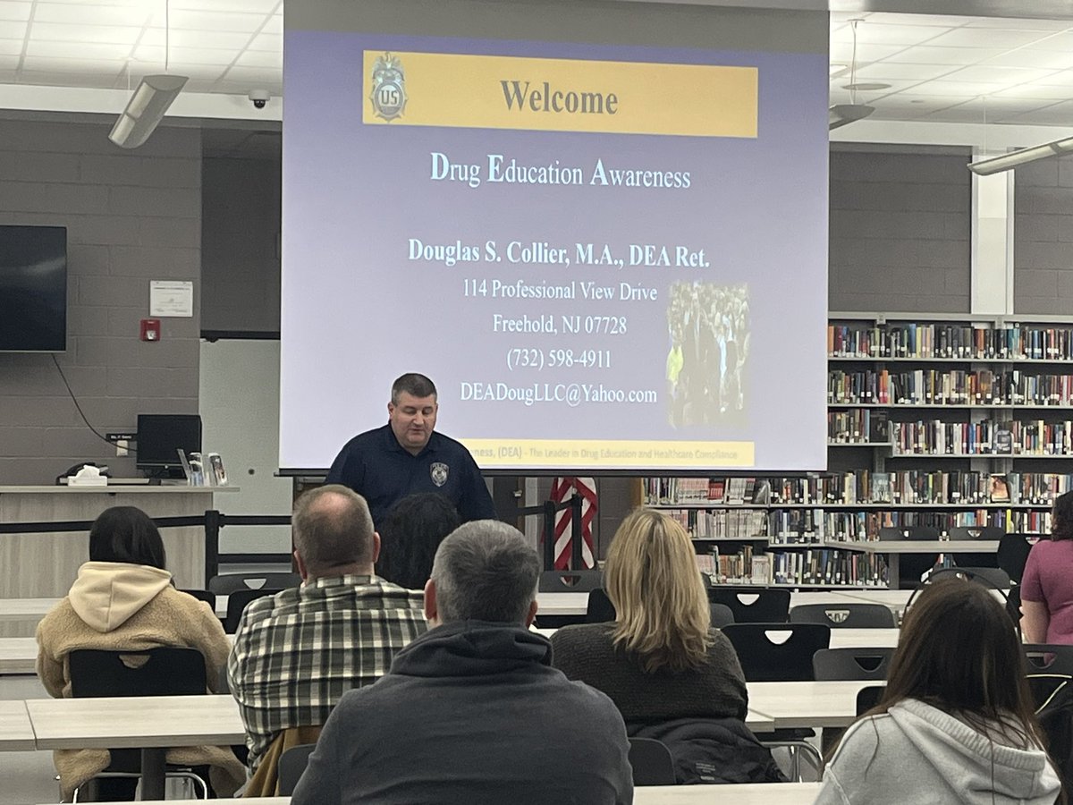 A truly eye opening and informative Family Academy Night. Thank you to Officer D’Onofrio and Doug Collier, M.A., DEA Ret. @OBassistantsup @OBSupCittadino