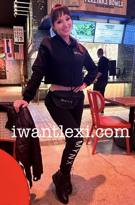 Heading over to the @MynxCo booth 6-8pm! https://t.co/bz8u50OTsm<a class="tags" target="_blank" title="On Twitter" href="/?out=eyJ0eXAiOiJKV1QiLCJhbGciOiJIUzUxMiJ9.eyJpYXQiOjE3MjAwOTU1MDAsImlzcyI6InR3cG9ybnN0YXJzLmNvbSIsIm5iZiI6MTcyMDA5NTUwMCwiZXhwIjoxNzUxNjMxNTAwLCJyZWRpcmVjdF91cmwiOiJodHRwczovL3R3aXR0ZXIuY29tL015bnhDbyJ9.T9Xfi3WQFb-aqTgjI6GosIzVLeuROJtXkkhYKYQIHxWNRKtepbUMgS1ByJROvNTE2I5g7rbZAkxdPINR7qP17Q">@MynxCo</a><a href="/tag/sweaterpuppies"class="tags"><span>#sweaterpuppies</span></a>