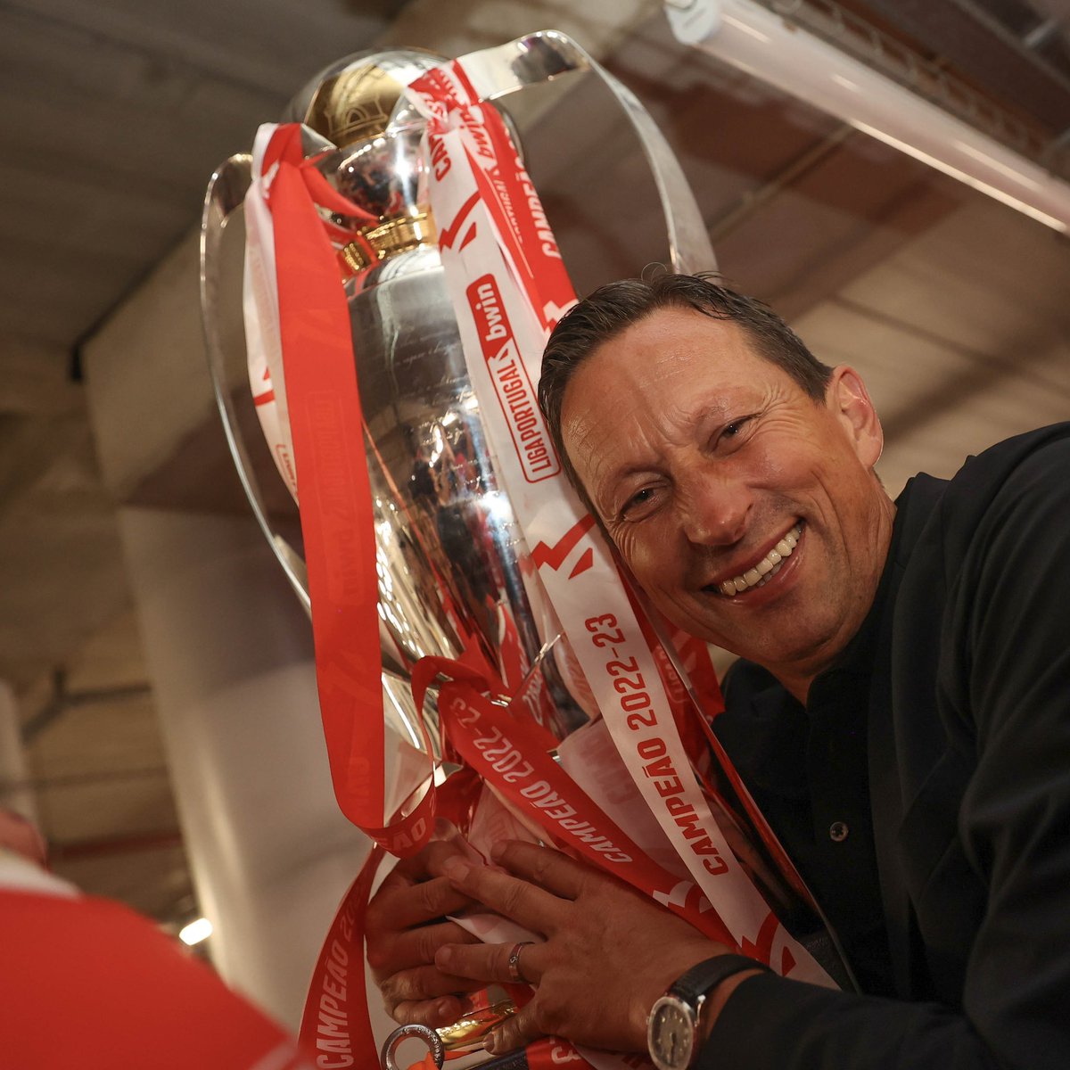 plusbenfica's tweet photo. Para ti que estás a pedir a demissão do Schmidt, cala-te pá https://t.co/rkeUkn0l0l