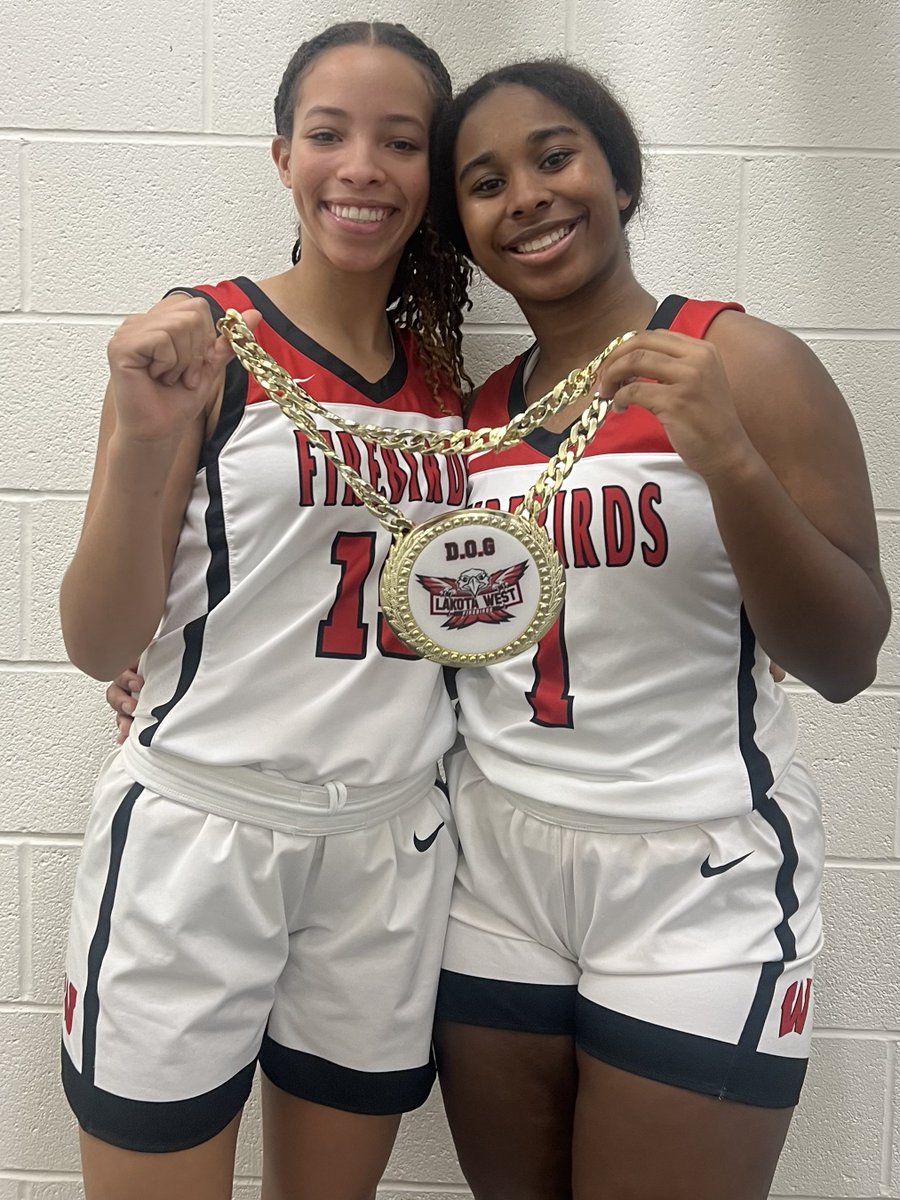 𝙊𝙪𝙧 𝘿.𝙊.𝙂. (𝙙𝙚𝙛𝙚𝙣𝙙𝙚𝙧 𝙤𝙛 𝙜𝙖𝙢𝙚) 𝙖𝙬𝙖𝙧𝙙 𝙜𝙤𝙚𝙨 𝙩𝙤 <a href="/madisonparker32/">madison</a> &amp; <a href="/KABarber_03/">Kaitlyn Barber</a>. 𝙏𝙝𝙚𝙮 𝙬𝙚𝙧𝙚 𝙤𝙪𝙧 𝘿𝙊𝙂 𝙞𝙣 𝙤𝙪𝙧 𝙜𝙖𝙢𝙚 𝙖𝙜𝙖𝙞𝙣𝙨𝙩 𝙊𝙖𝙠 𝙃𝙞𝙡𝙡𝙨. #RightHereNow #GreatnessNow

#LetsGoFirebirds 🏀⛹️‍♀️