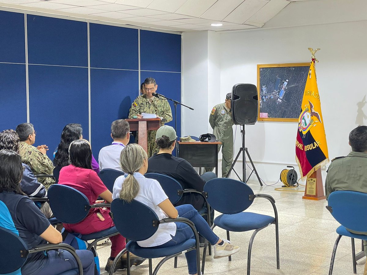 armada_ecuador's tweet photo. 🇪🇨INAUGURACIÓN DE CURSO DE EVALUACIÓN AEROMÉDICA🇪🇨🇺🇲

#Galápagos | El curso fue dirigido al personal del Escuadrón Aeronaval #Insular y profesional sanitario de @Salud_Ec.

El curso será dictado por instructores estadounidenses y auspiciado por @Southcom

#SiempreArumbo https://t.co/OAEw2pIDNV