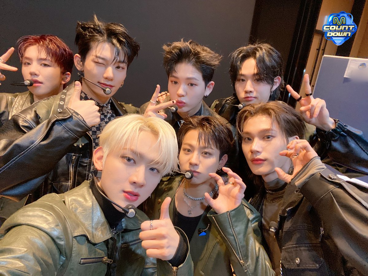 MnetMcountdown's tweet photo. 아... 엠카 진짜 혼자 쓰나💦 좀 시끄러운데... 어딜 가던 우리 이븐 비주얼이 좀 시끄러운데😍
겁 없이 엔브 심장에 일 제대로 저질러버린 거 같은 짱이븐 때문에 오늘도 마음이 요란하다❤️‍🔥❤️‍🔥
#EVNNE #이븐 #UGLY https://t.co/27lj6nMuRV
