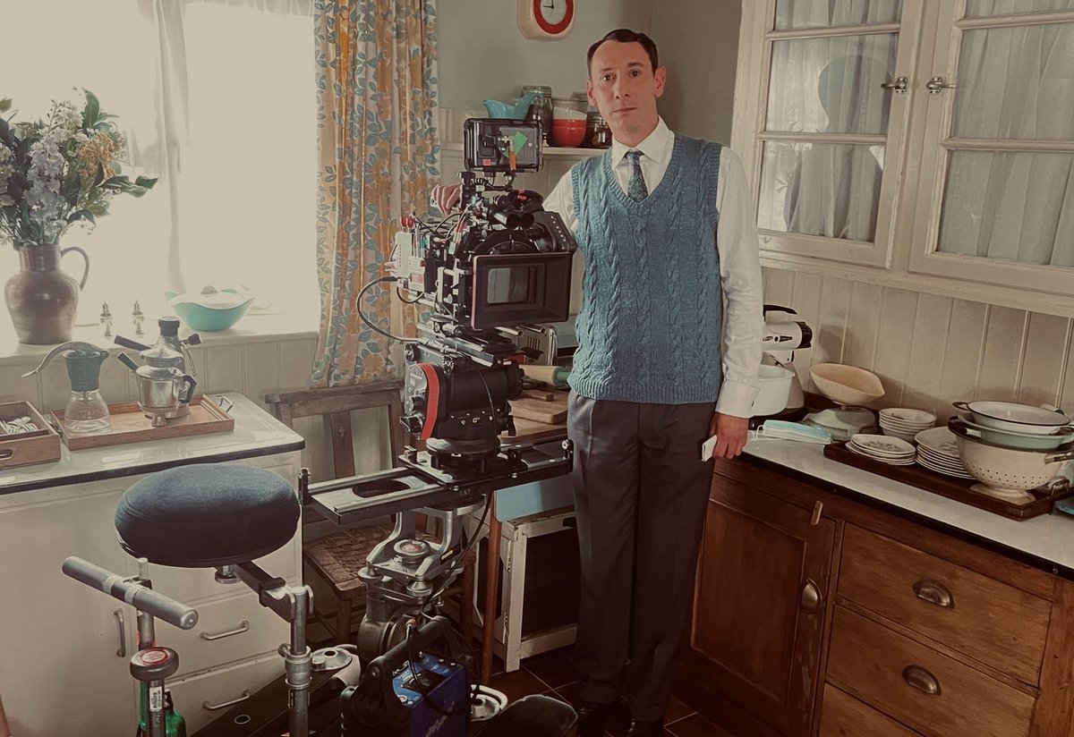 Happy Grantchester day! Tonight’s episode was directed by the incomparably brilliant Al Weaver. He pulled double duty whilst also playing Leonard. Clever man. ❤️