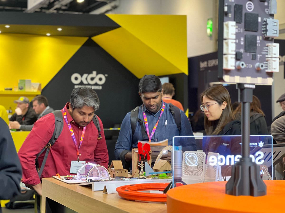 UNIHIKER's tweet image. 🥲Can't make it to the scene? 😆No worries! Come and join us in experiencing the exciting moments of #DFRobot at #Bett2024 together! 🎉#STEM #education