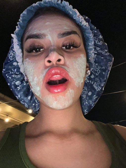 Would you still smash? https://t.co/ALZsrDNNks