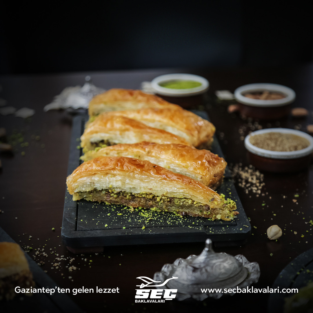 Havuç dilimi ile damaklarınızı şenlendirin.

(0342) 328 98 98

#seçbaklava #baklava #suböreği