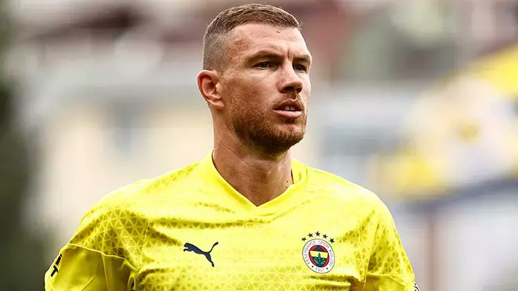 Edin Dzeko, Penaltısız 406 gol Attı !

LİNK:  haberve.com/edin-dzeko-pen… 

#penaltı #GazaStarving - Pozisyon - Rojbaş - Soylu - Sapık - Ahmet Çakar