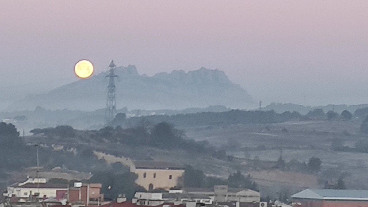 La lluna avui a les 8,05