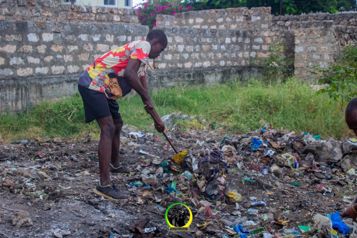 'It's our responsibility to leave this world a cleaner, greener,&better place for future generations.'On 20th this month @Kcyg001 completed a successful clean up activity at mafisini area in Kadzandani this activity was in partnership with Tied Street & StepUp pandya. #UsafiDoro