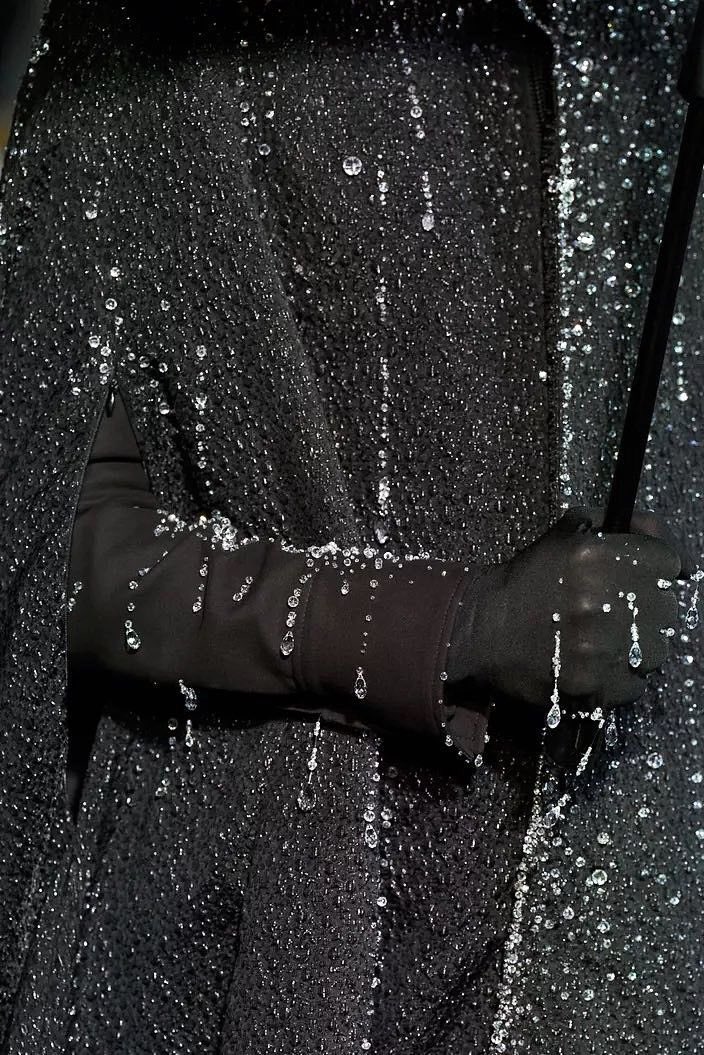 upnextdesigner's tweet photo. HAPPY ROBERT WUN COUTURE DAY https://t.co/tKtQu4LLxB
