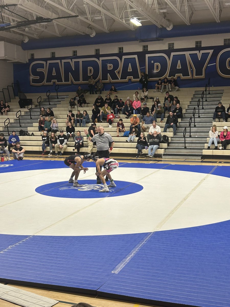 Wrestling at the Nest tonight! #EagleNation  <a href="/DvusdA/">DVUSDAthletics</a>