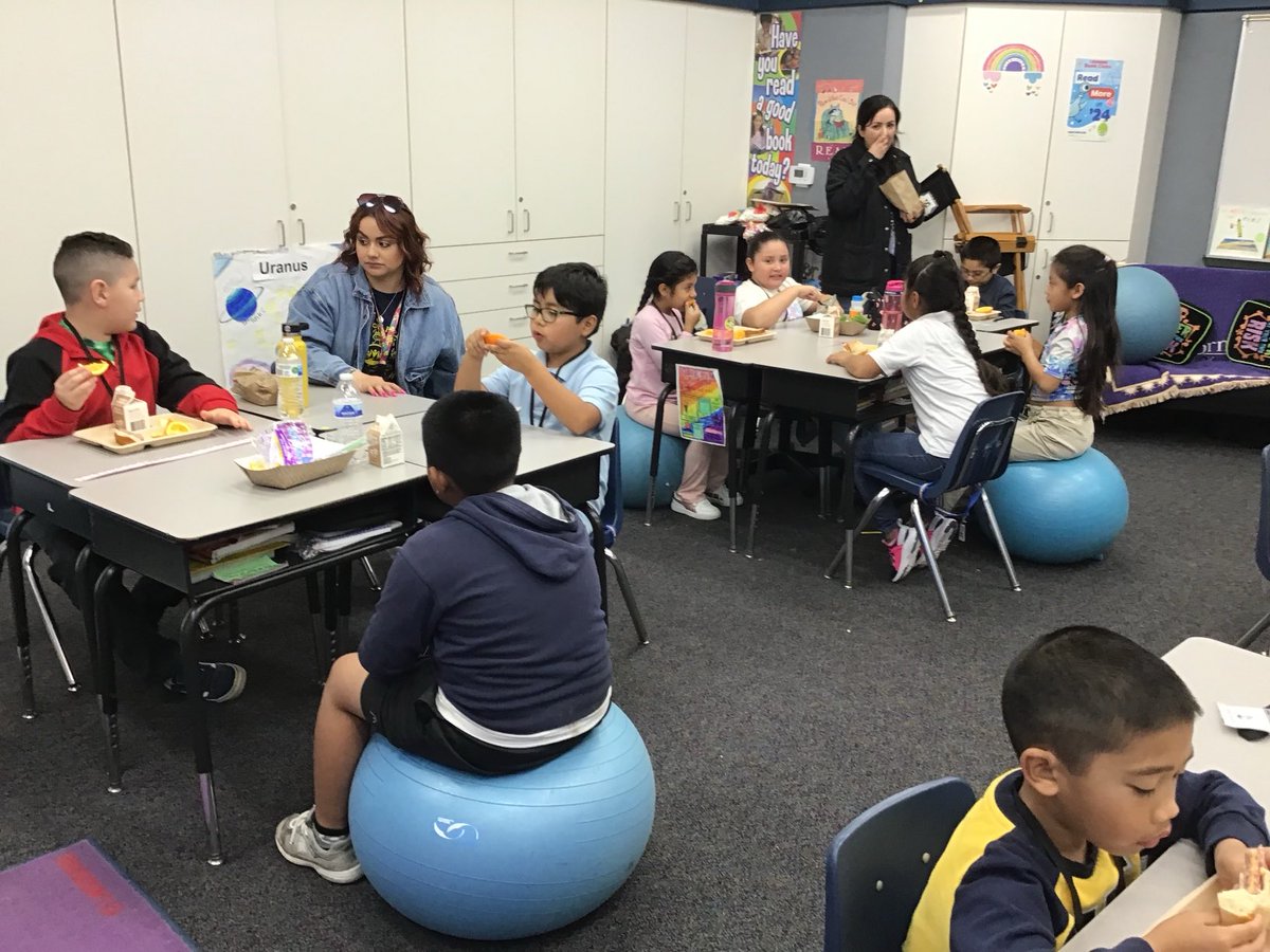 Laura Hernandez tweet media