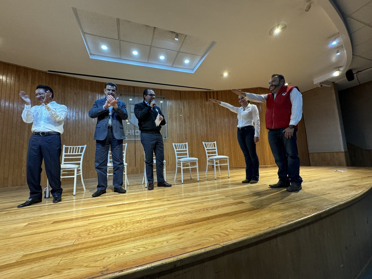 lbpav's tweet image. #UNIDAD #UNIDAD convertida en acción hoy nos reunimos como la gran Familia y equipo que somos @caroviggiano @MarcoMendoza_B  @_LilianaVerde @benjamin_rico @Paco_Olvera @PRI_Nacional @cdeprihidalgo @PRIPACHUCA #pachucahidalgo @XochitlGalvez