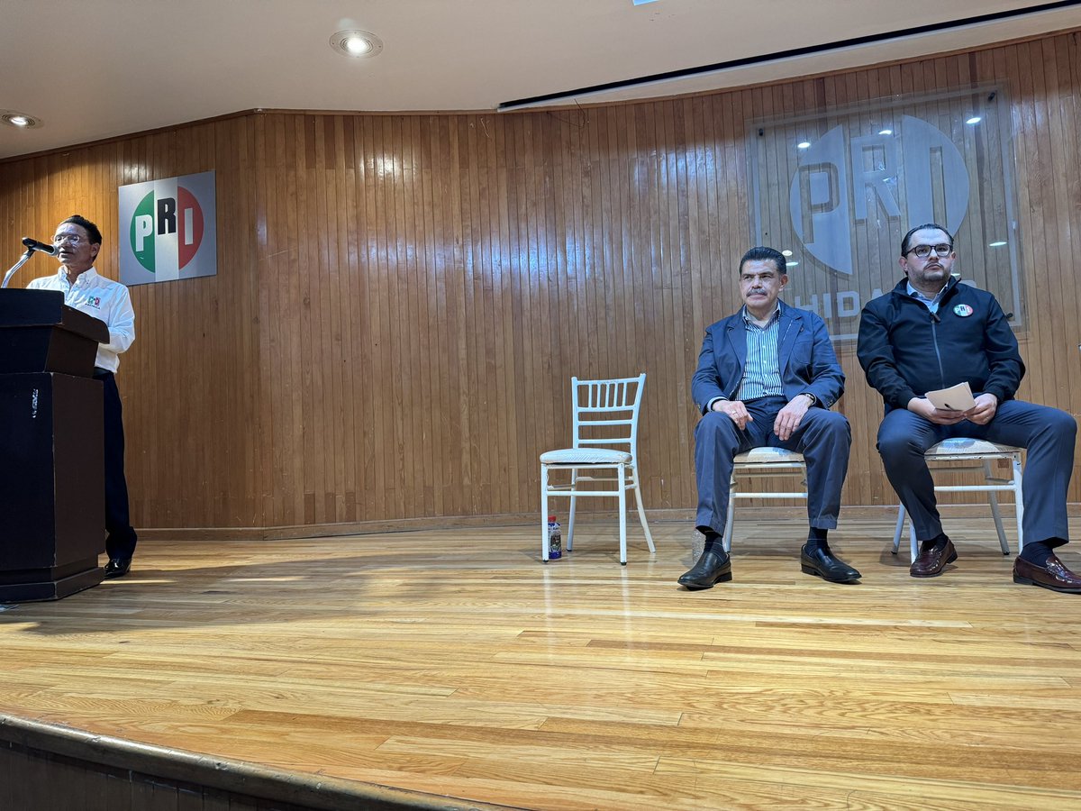 lbpav's tweet image. #UNIDAD #UNIDAD convertida en acción hoy nos reunimos como la gran Familia y equipo que somos @caroviggiano @MarcoMendoza_B  @_LilianaVerde @benjamin_rico @Paco_Olvera @PRI_Nacional @cdeprihidalgo @PRIPACHUCA #pachucahidalgo @XochitlGalvez