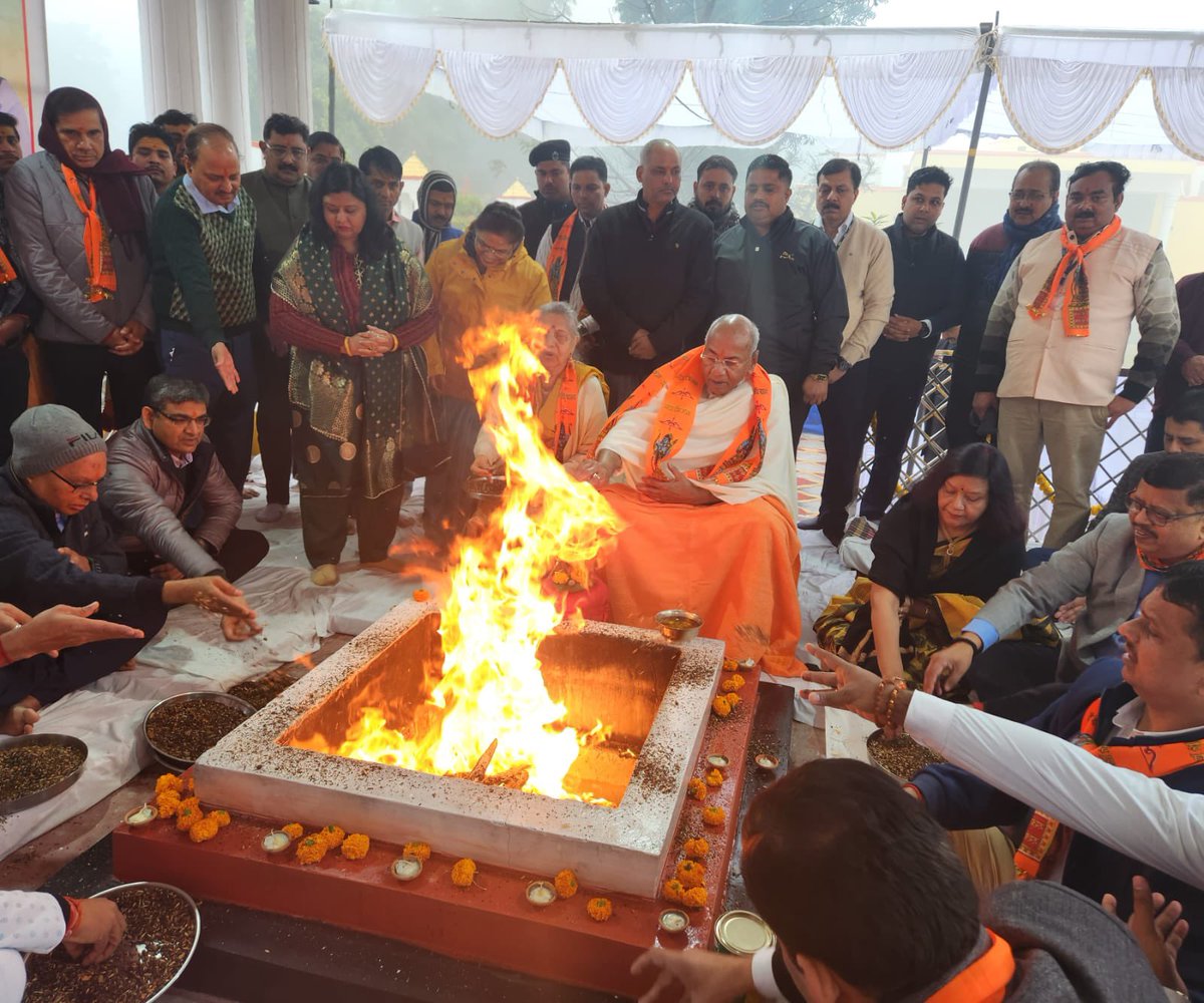 drusawasthi's tweet photo. आज दिन की शुरुआत इफको फूलपुर इकाई में नवनिर्मित श्री राम मंदिर में पूजा-अर्चना से हुई।समस्त इफको परिवार, सहकारी बंधुओं और किसानों के लिये आशीर्वाद लिया। https://t.co/v5Ps5Hsb7E