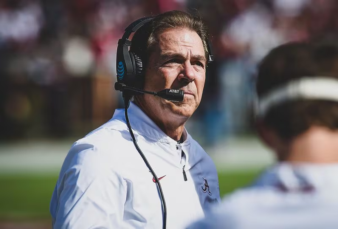 goldmedalmind's tweet photo. “You get up every day, you’re entitled to nothing. Nobody owes you nothing. 

You could have talent, but if you don’t have discipline, if you don’t execute, you don’t focus, what does that get you? Nothing.”

—Nick Saban #TheLeadersMind 🏆 

📚 https://t.co/VUtVia0uI5
