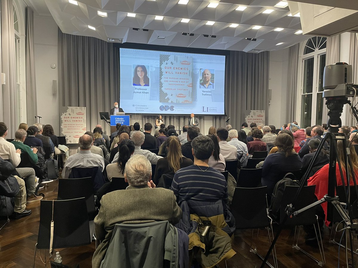 The conversation was engaging, the questions sharp and the audience amazing. Thank you @AzmatZahra @BGrueskin @Columbia @opcofamerica for hosting my book talk about 📕Our Enemies Will Vanish 📕 in New York today. Next tour stops: London and Brussels.