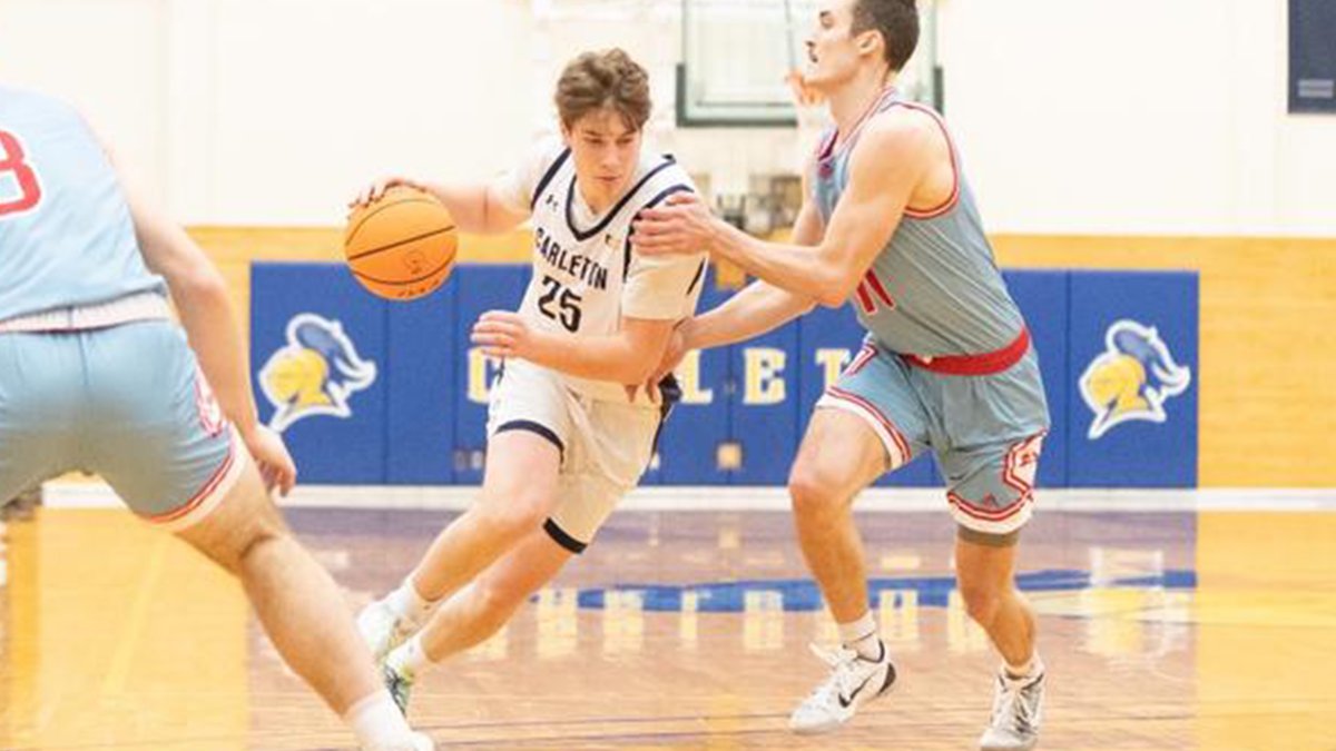 Despite big games from Luke Harris (30pts), Matt Banovetz (career-high 25 pts) and Spencer Goetz (career-high 16 pts), <a href="/carletonmbball/">Carleton Men’s Basketball</a> was unable to dig out of a big halftime deficit in what became a 102-90 loss at MIAC leader Saint John's.
Recap: ow.ly/v6VH50QufOP
#d3hoops