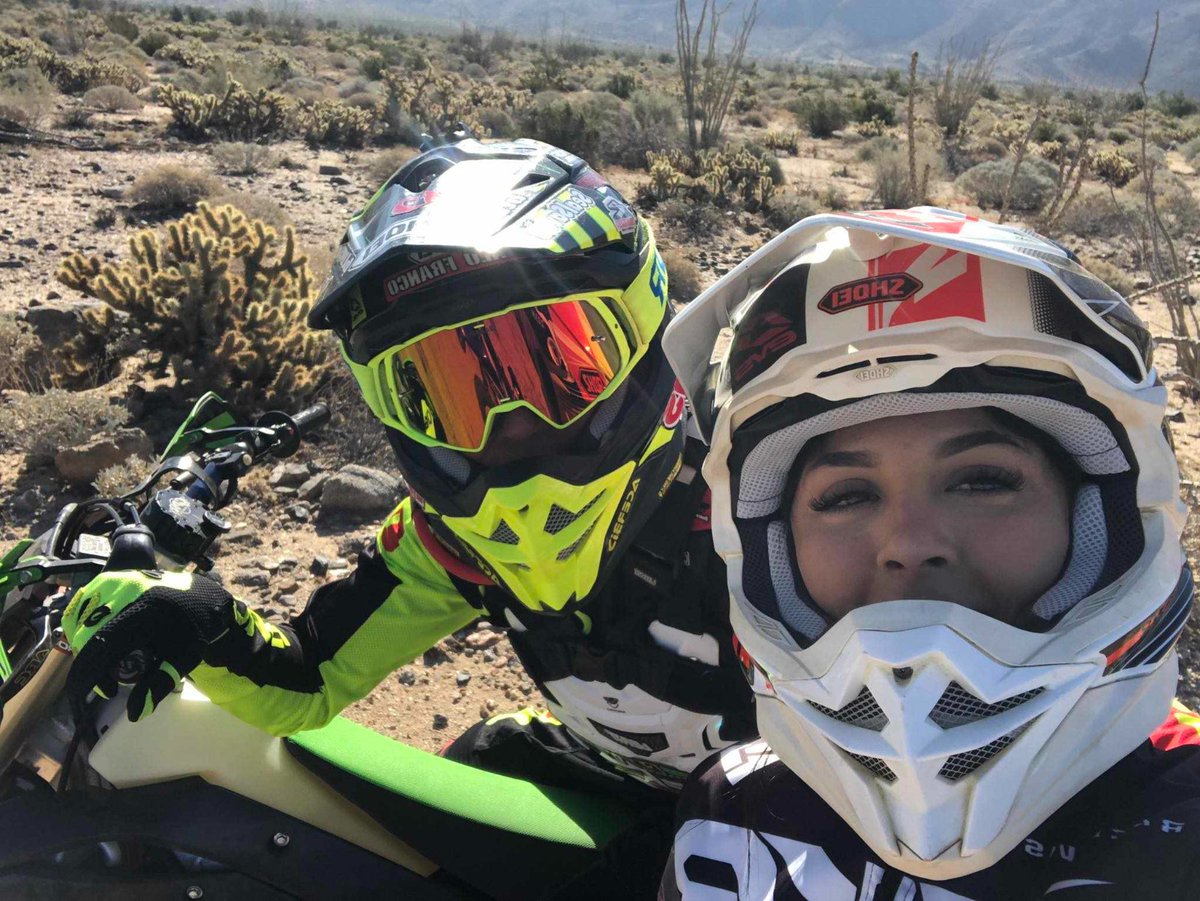 ConexionMxli's tweet photo. #OffRoad / MOTOCICLISTA ZURI BASTI AL EQUIPO O’NEAL / La joven ensenadense de 24 años, se prepara para competir en la tradicional carrera Racing for boobs a disputarse en marzo próximo / https://t.co/tIvdMFJqeH

#NoticiasConexión #CODE #racingforboobs https://t.co/OoKr6JljCy