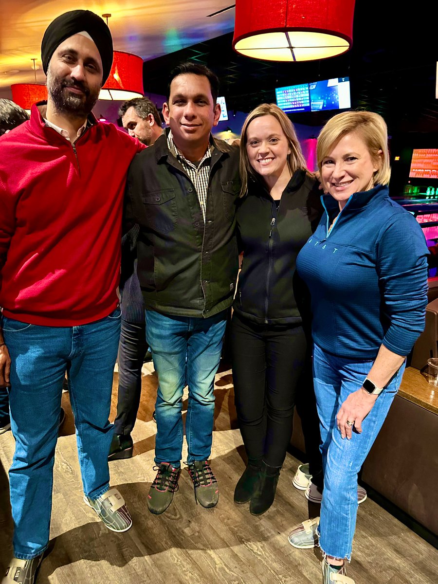 Fun at work with these guys 💙 #MBCGoodStuff @DBennett_Pascal <a href="/BAllen370/">Bryan Allen</a> <a href="/thengvall/">Kelly T</a>