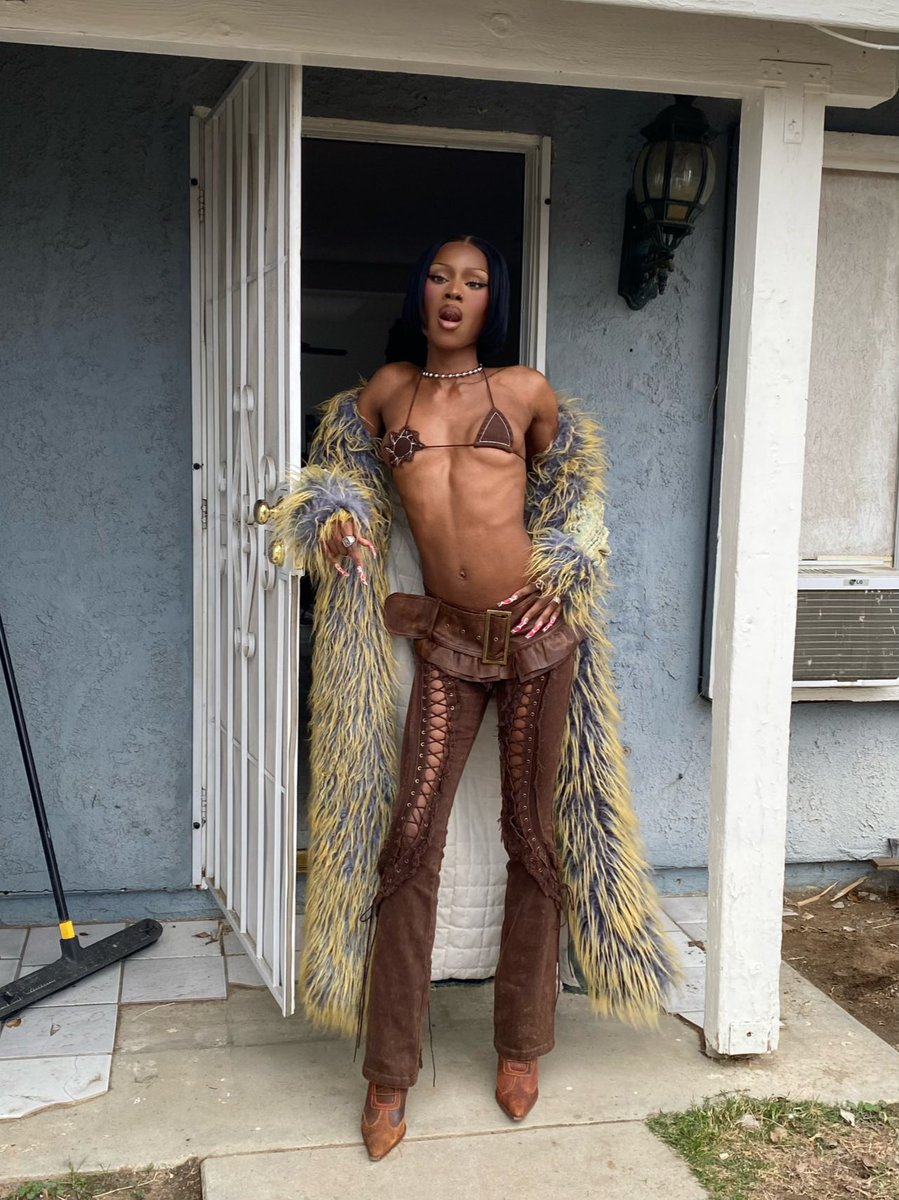 Heavy on this side everything a vibe