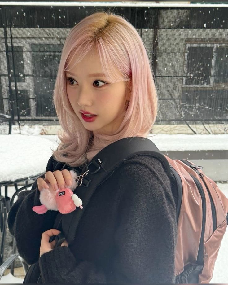 angelveex_'s tweet image. El amor está en el aire de la casita y se comprueba desde que escuché la #𝕝uci𝚏erʼsᡴꪫː𝐯𝕖rsıō𝚗 de la poderosa #𝕆𝚏𝚏·𝚖y̸𝑓a𝚌𝕖. Nuestro niño derrocha talento y mucho amor, soy una mamá orgullosa. 

˘͈ᵕ˘͈ ┊͙  Bᥙᥒᥒყᑲᥙᥒ   ♡  ⃕   🐰🫧