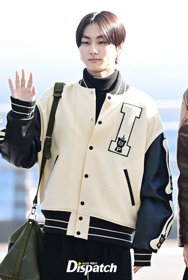 enhypenupdates's tweet photo. [AIRPORT] 240125

JUNGWON at Incheon Airport on their way to Macau | Press Photo (1)

@ENHYPEN_members @ENHYPEN #ENHYPEN #엔하이픈 #JUNGWON #정원 https://t.co/TMqmVeqoty