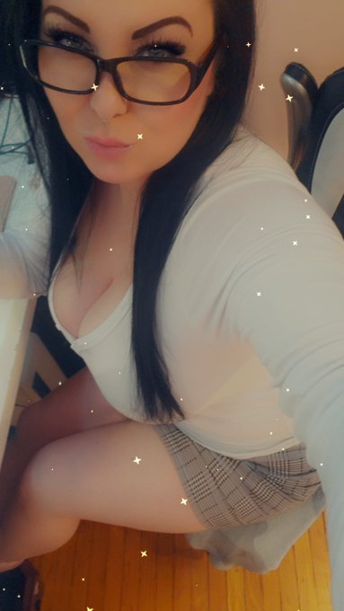 Need a secretary? https://t.co/kEnCFOXFqv<a href="/tag/happytittytuesday"class="tags"><span>#happytittytuesday</span></a>
